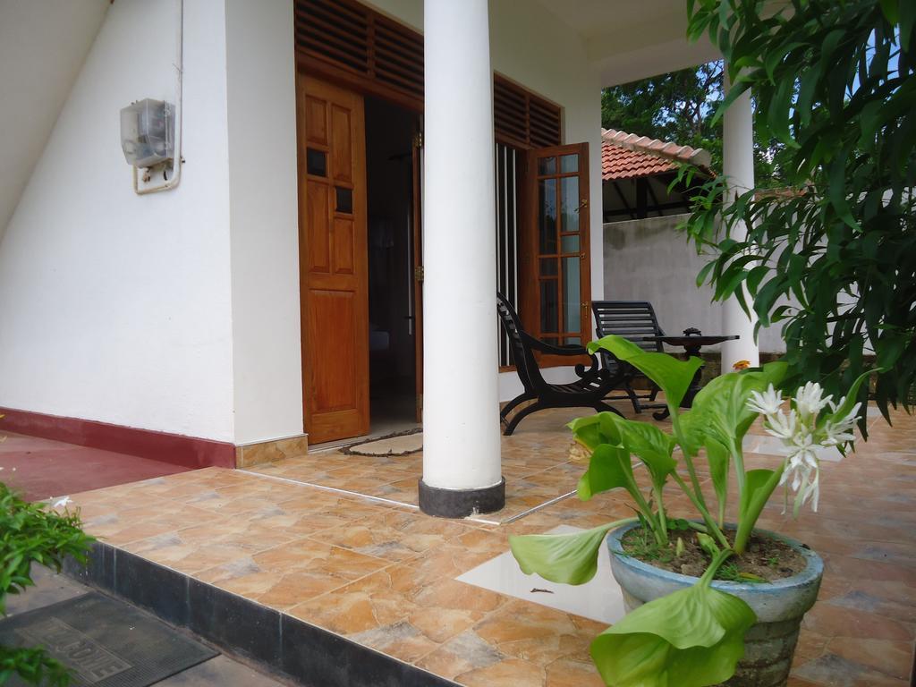 Rock Pool Residence Tangalle Exterior photo