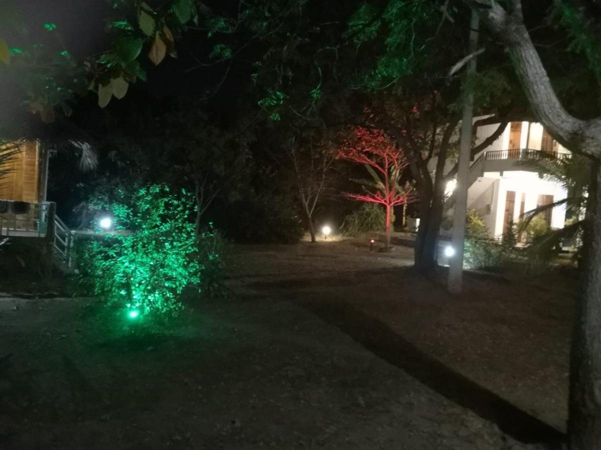 Rock Pool Residence Tangalle Exterior photo